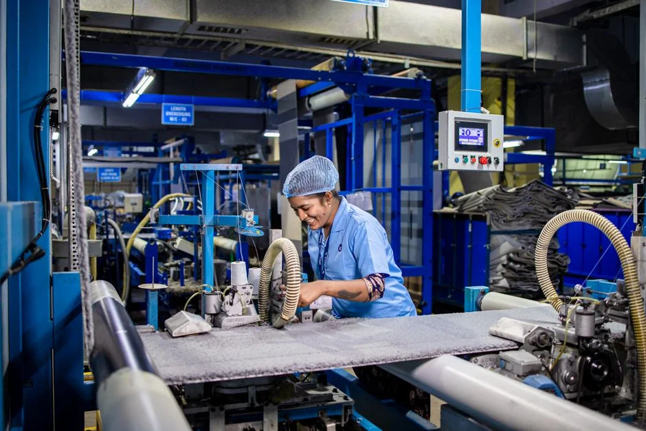 Automation Surge Hits Fashion Markets: Robo Tops Disrupt Global Supply Chains