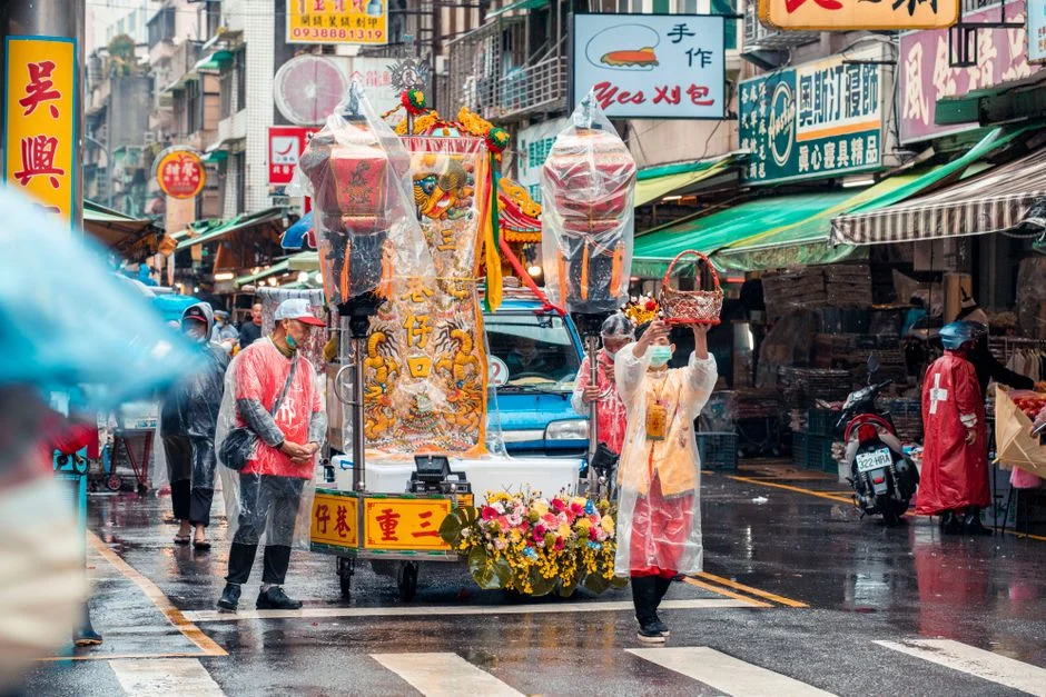 China Demands Taiwan's Cooperation — Markets Brace for Instability Ahead — World Affairs