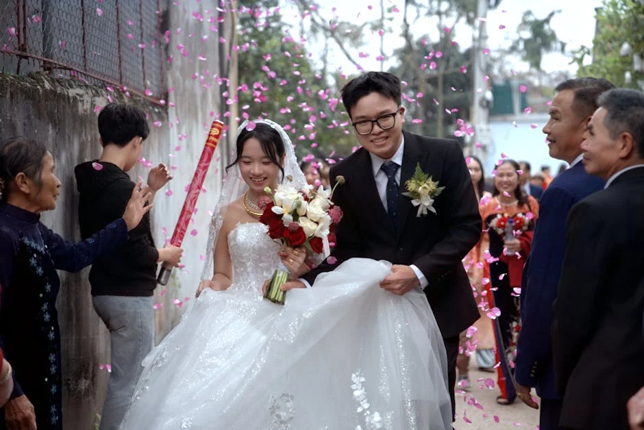 China’s Marriage Crash Hits Real Estate and Retail Markets — Education