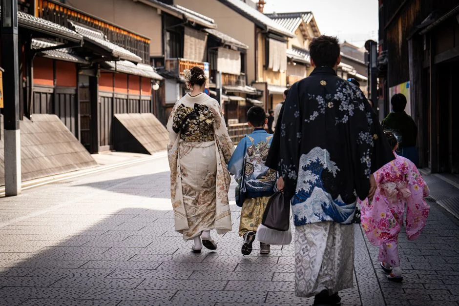 Japan Tourist Hotspots Roll Out Dual Pricing as Visitor Surge Strains Infrastructure